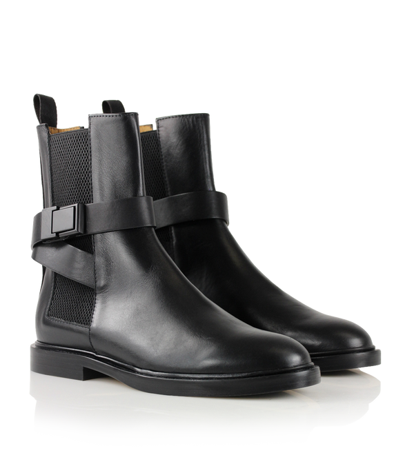Notabene Estrid, Black