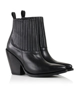 Notabene Patti, Black