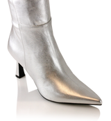 THORA, Silver Leather