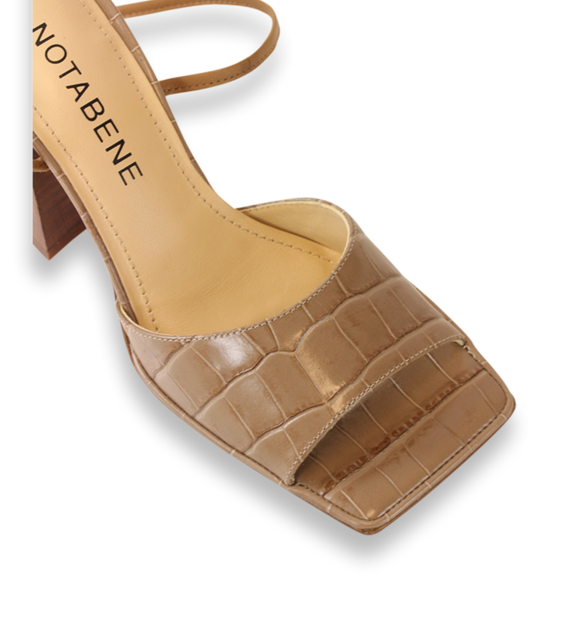 Notabene Gia, Nude croc