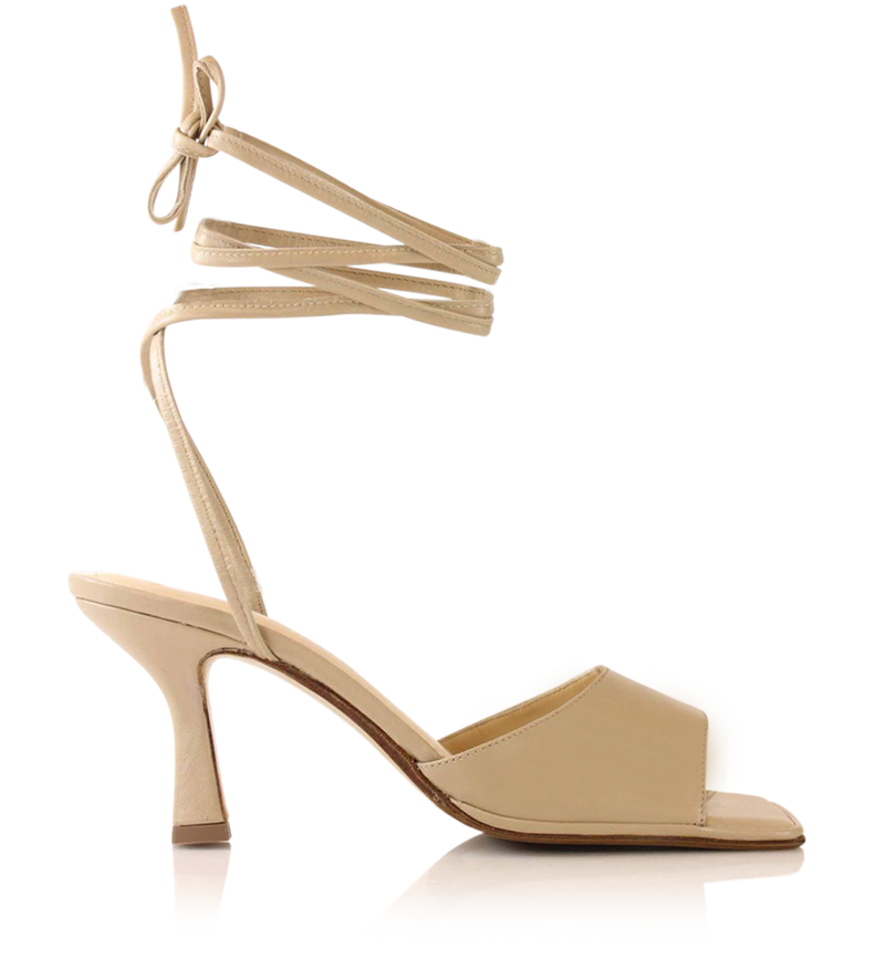 Notabene Sonja, Nude