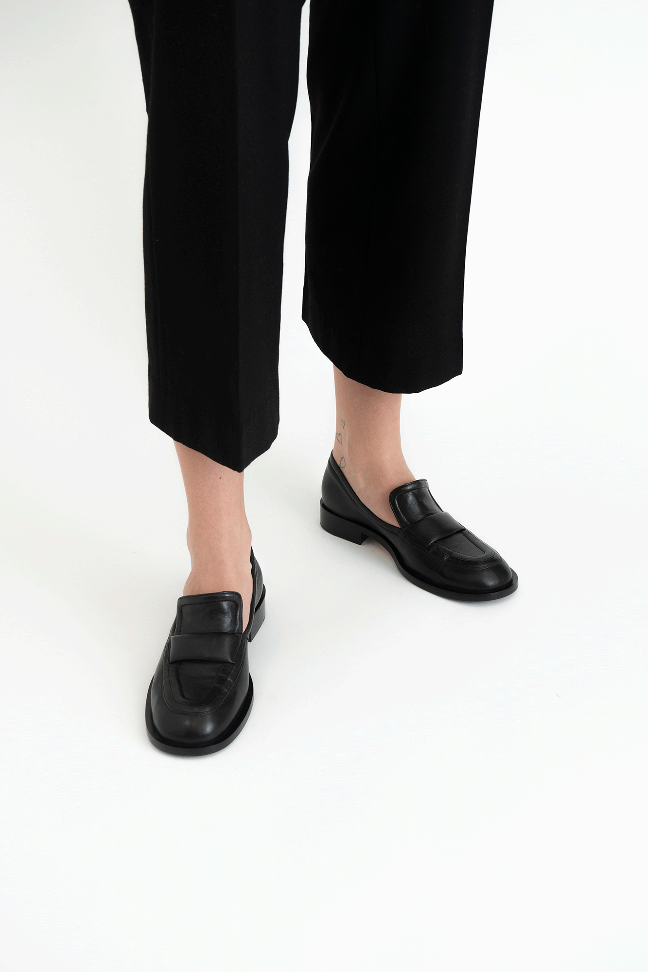 Vidar loafers, black leather